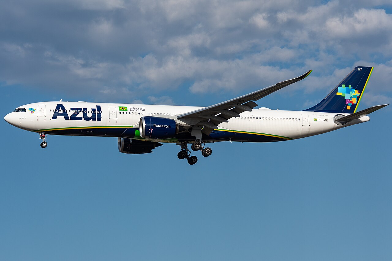 Rival Carriers: American & United Airlines Invest in Azul's Future